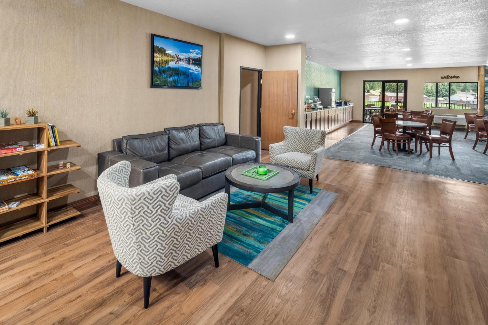 Everspring Inn & Suites Hill City Exteriör bild