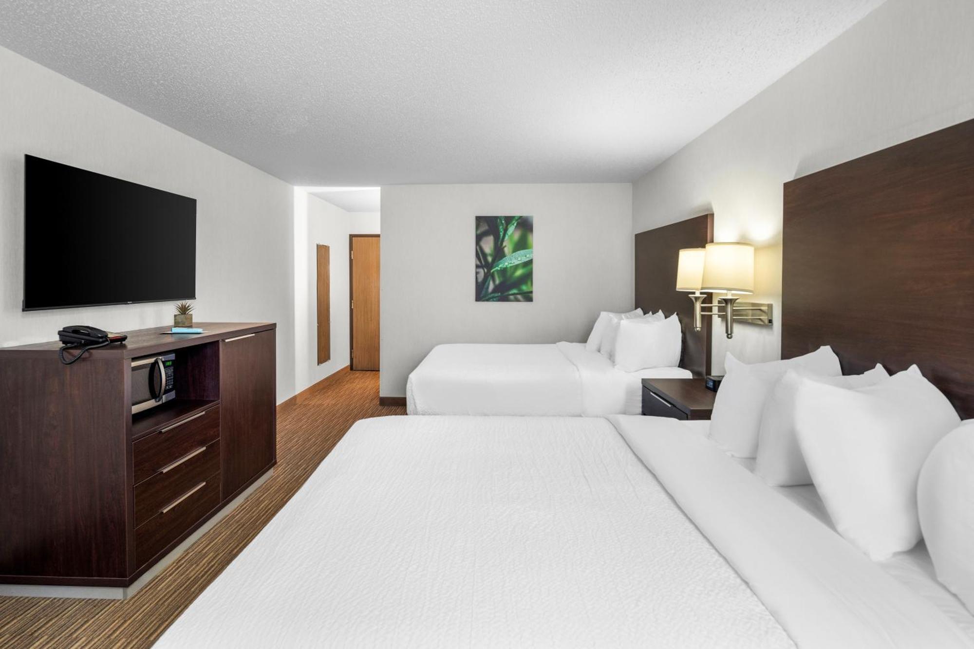 Everspring Inn & Suites Hill City Exteriör bild